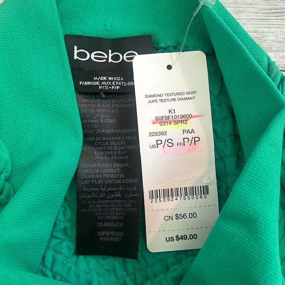 Bebe Green DIAMOND TEXTURED JUPE TEXTURE DIAMANT Bodycon Mini Skirt - Picture 3 of 4
